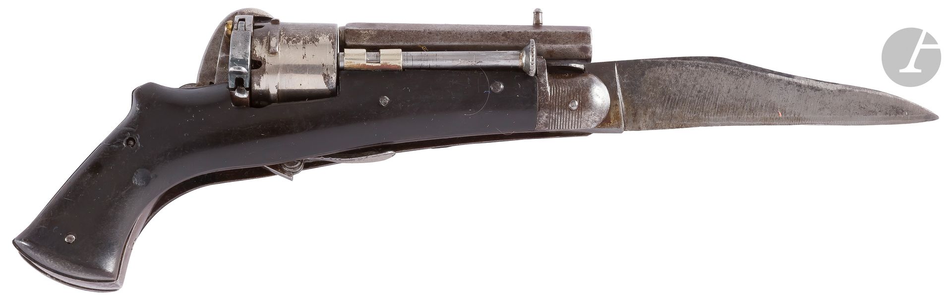 Null SB型折叠式小刀左轮手枪，六发，5.5毫米口径。 枪管
标有 "Eprouvé"，有膛线，有孔
。
普通圆柱体，印有Liège字样。锤子无纹章。折叠触&hellip;
