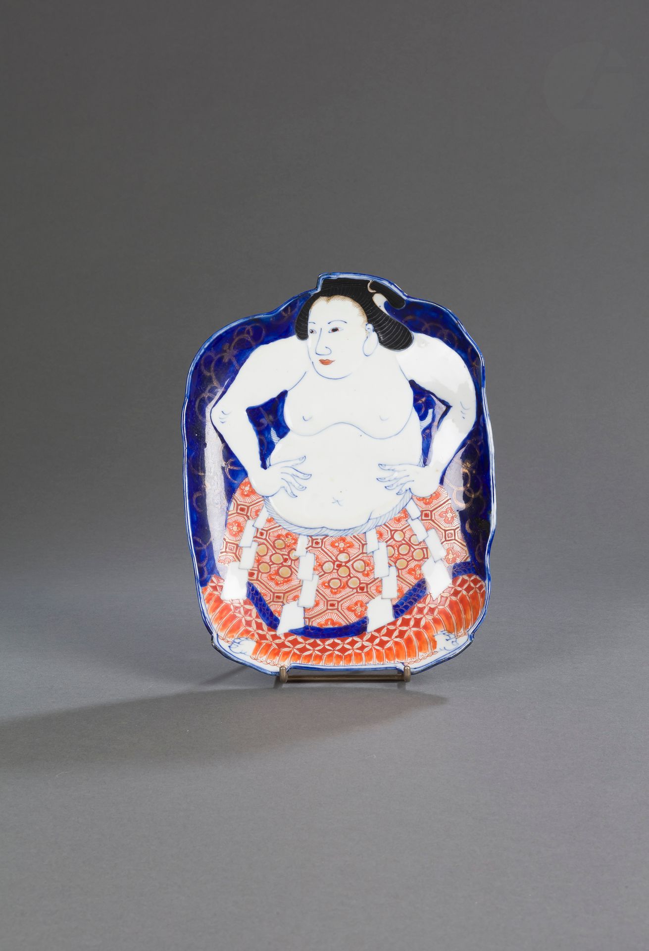 Null Plat en porcelaine blanche à décor Imari, Japon, époque Meiji (1868-1912)
D&hellip;