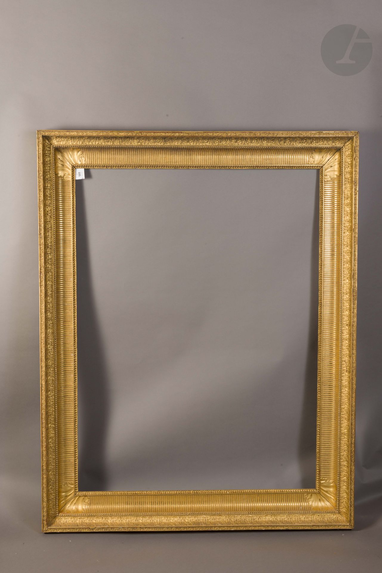 Null Frame in molded oak and gilded stucco decorated with interlacing on the lis&hellip;