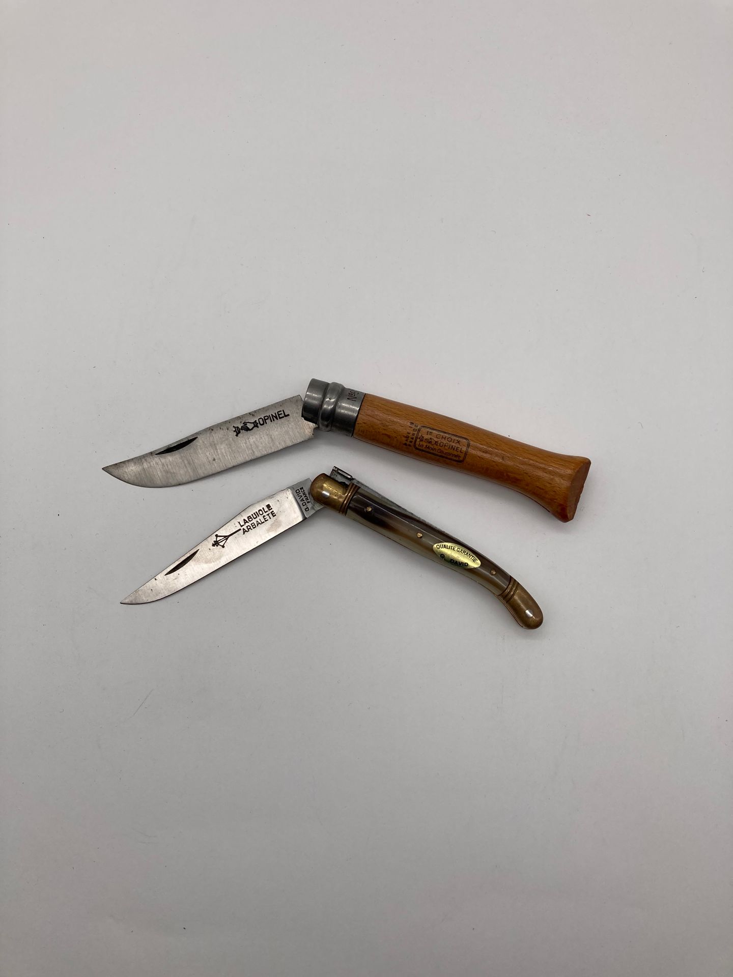 Null Two pocket knives:
- Laguiole crossbow G. David. Folding pocket knife with &hellip;