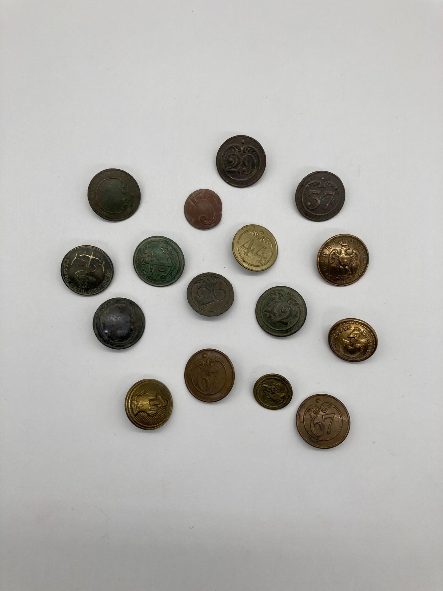 Null Set of 16 buttons: including models of infantry 26th (Empire), 44th, 29th, &hellip;