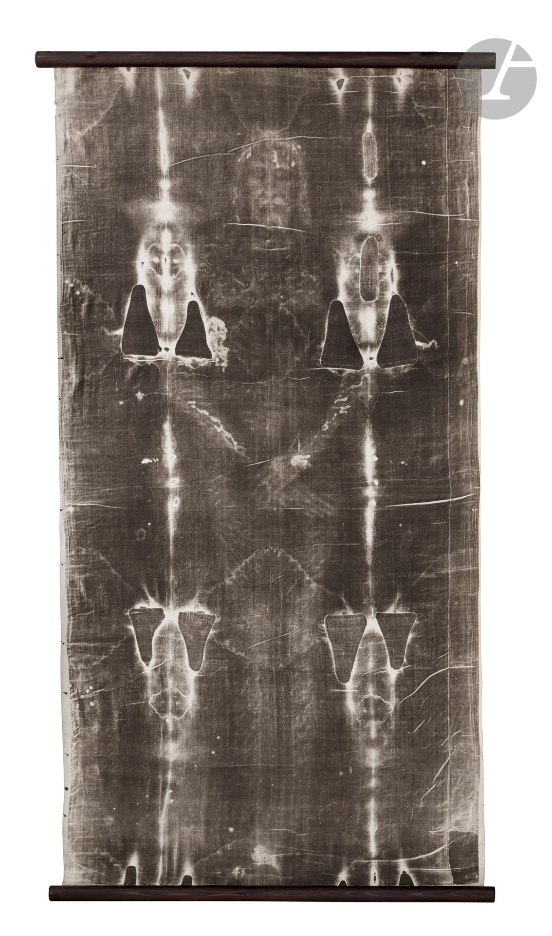 Null 朱塞佩-恩里(1886-1961) 
都灵的神圣裹尸布，1931年5月。 
正面和背面（真人大小的底片）。 
两（2）张复古银版画，来自玻璃底片，安装&hellip;