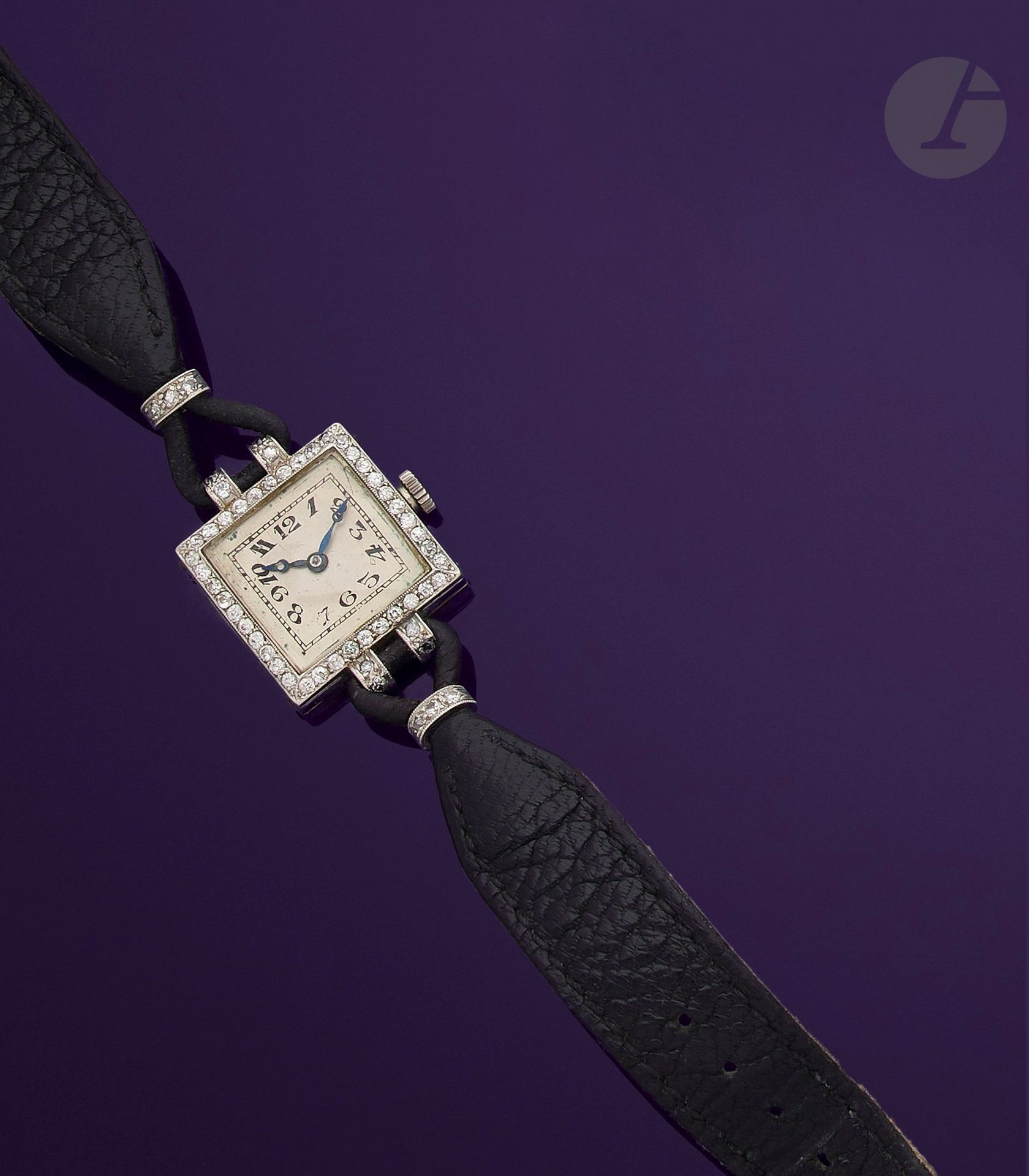 Null Ladies' watch in platinum, square dial set with rose-cut diamonds, Arabic n&hellip;