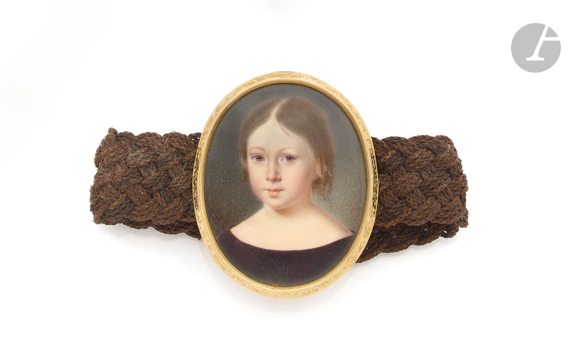 Null Large bracelet en cheveux tressés, orné d’une miniature polychrome représen&hellip;