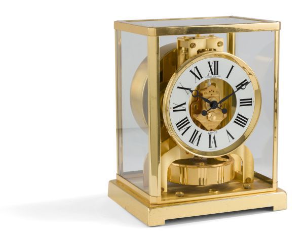 Null JAEGER LECOULTRE
ATMOS
Reloj atmosférico de metal dorado.
Caja: cúbica, esm&hellip;