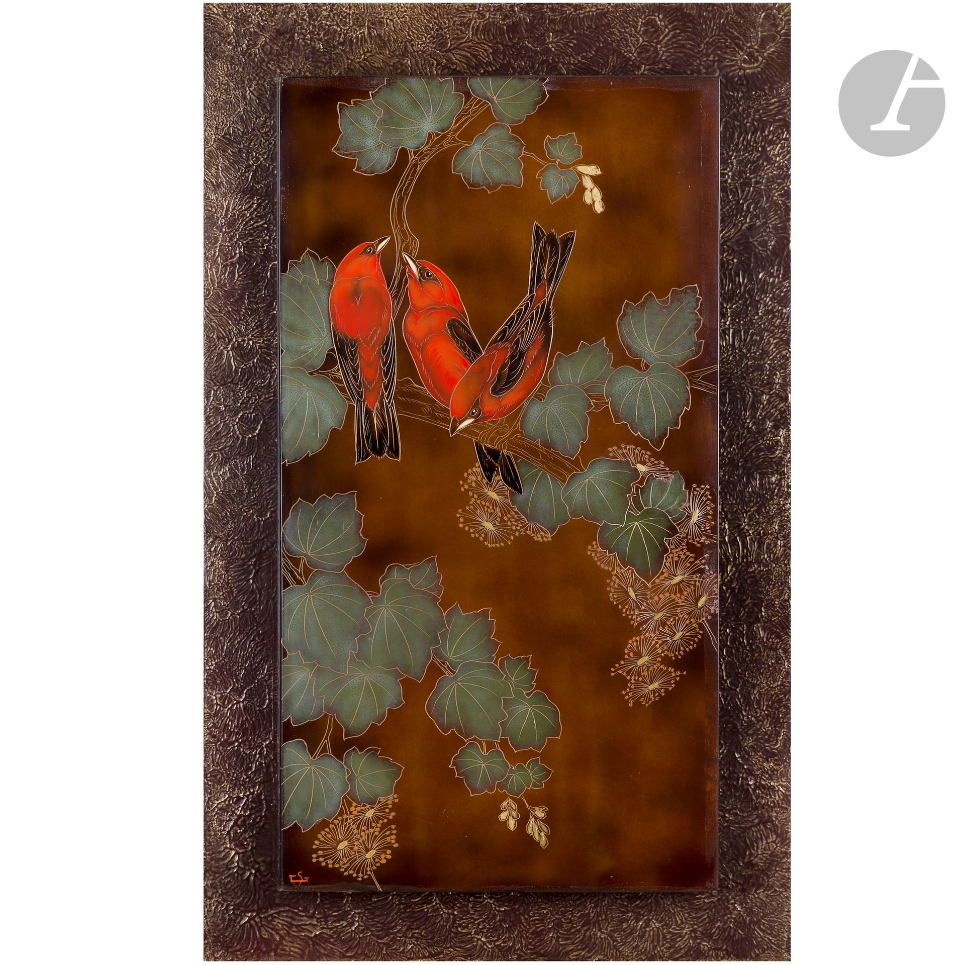 Null 加斯顿-苏伊士(1896-1988)
三个相连的Tangaras
装饰板与艺术家制作的原始框架。 
玳瑁背景上的多色漆雕刻；花朵用金色加强。 
棕色的&hellip;