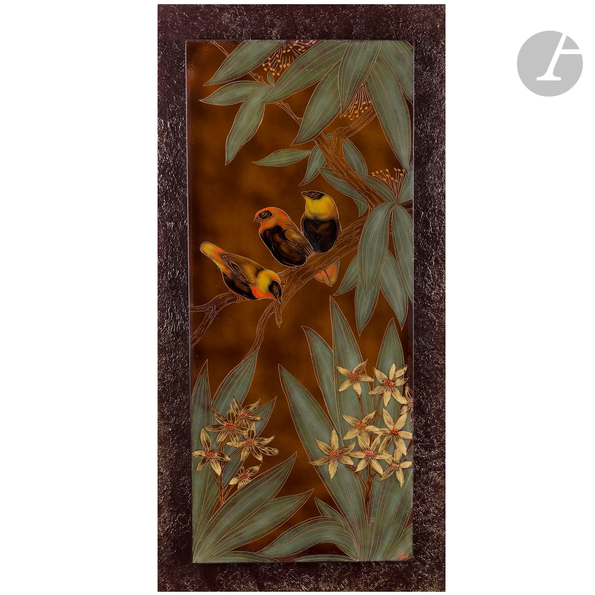 Null 加斯顿-苏伊士(1896-1988)
三条支线的伊格尼科尔
装饰板与艺术家制作的原始框架。 
玳瑁背景上的多色漆雕刻；花朵用金箔擦拭处理。
棕色的漆器&hellip;