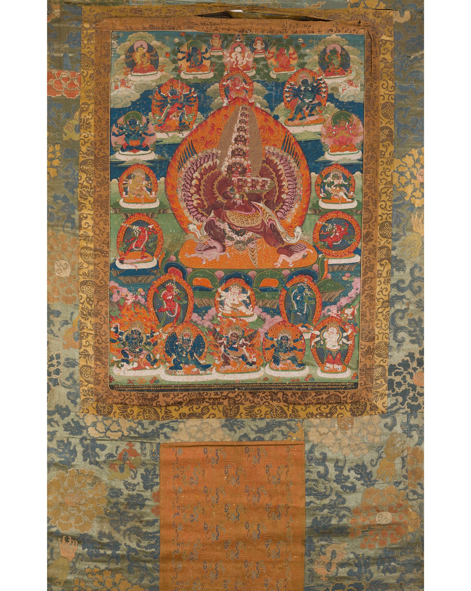 Null 一幅表现凯姆乔克-赫鲁卡的唐卡。

西藏，18世纪末

织物，颜料，原样

140 x 86 cm



出处 ：

纳丁-维诺-波斯特里收藏，巴黎。