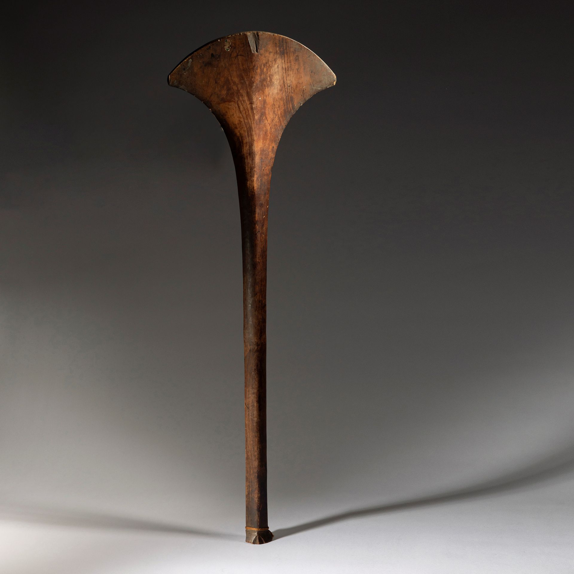 Null A set of two clubs including an ancient fa'alautalinga club whose fan shape&hellip;