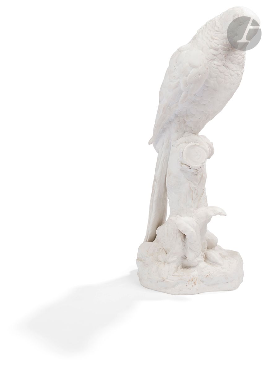 Null Sèvres (Art von)
Große Papageienfigur aus Biskuit, auf einem Baumstamm sitz&hellip;