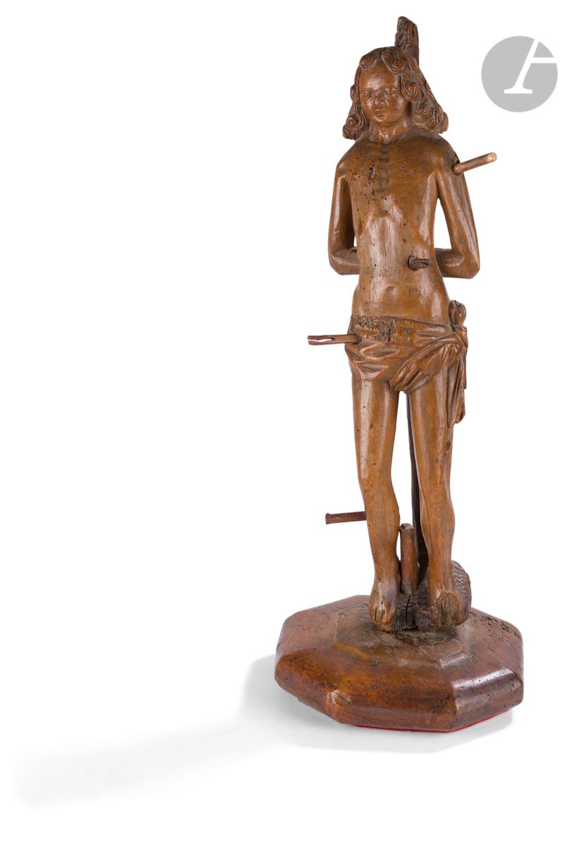 Null Saint Sebastian in carved walnut.
Beginning of the 16th century
H : 51 cm
P&hellip;