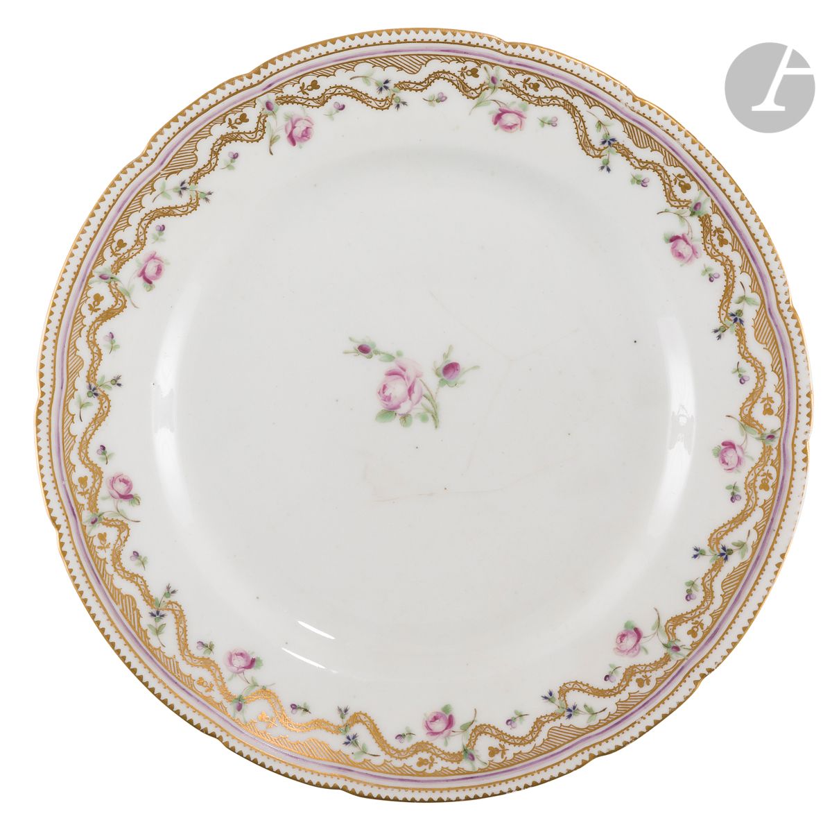 Null Valenciennes y Sèvres
Dos platos de porcelana, uno con decoración policroma&hellip;