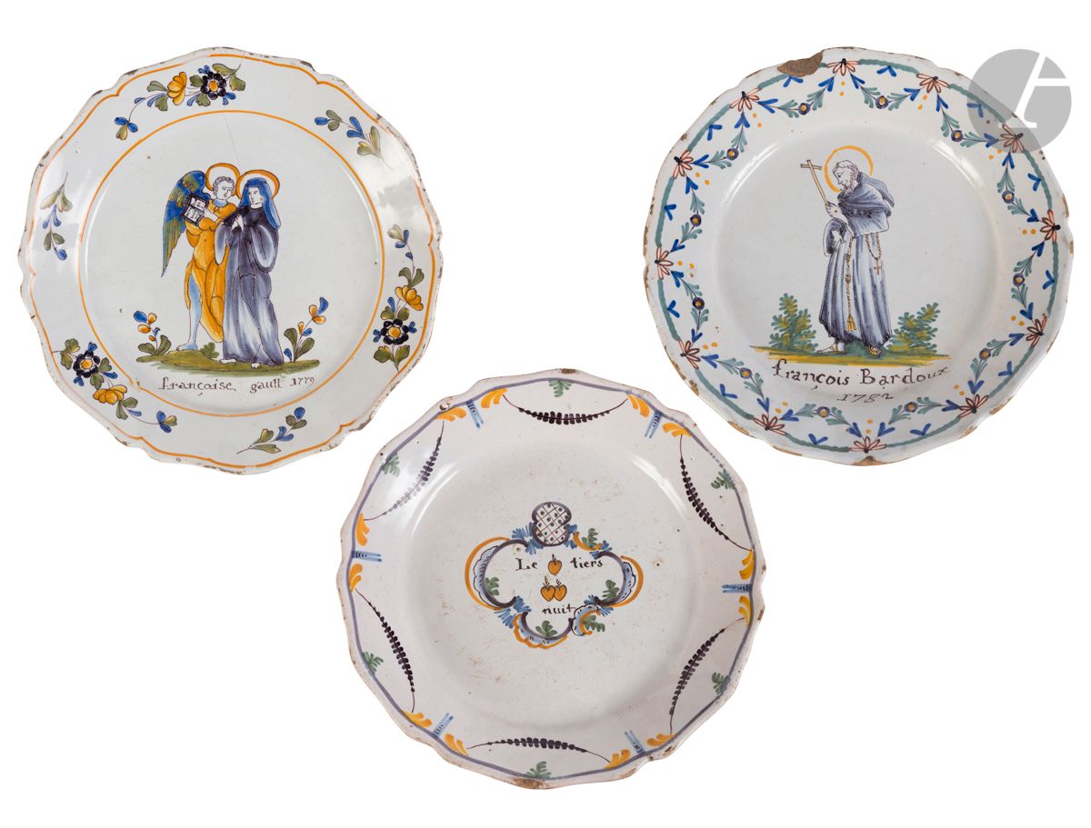 Null Nevers
Trois assiettes en faïence l’une à décor polychrome révolutionnaire &hellip;