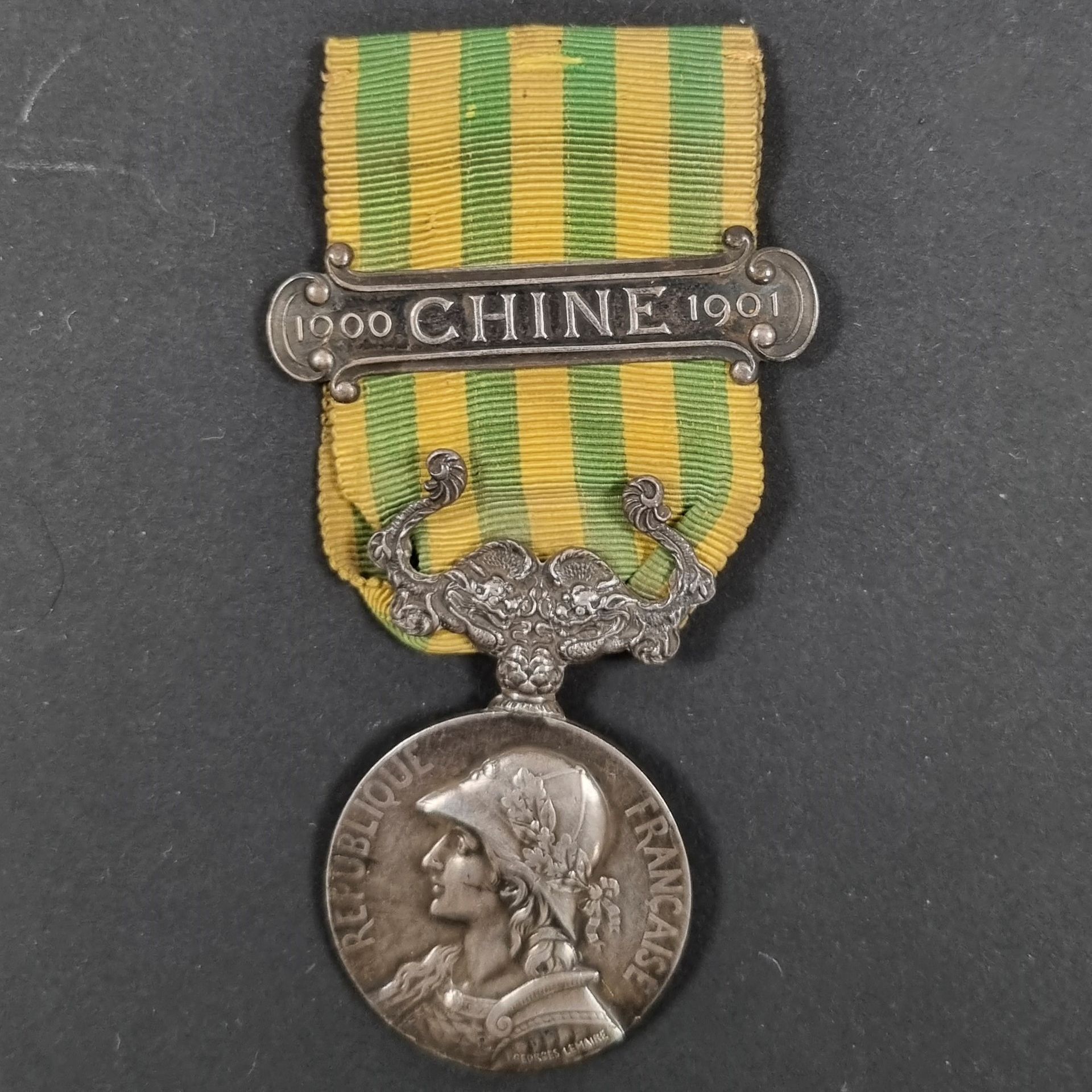Null FRANCE 
MEDAL OF CHINA (1900-1901) by Lemaire. 
In silver. Hallmark of the &hellip;