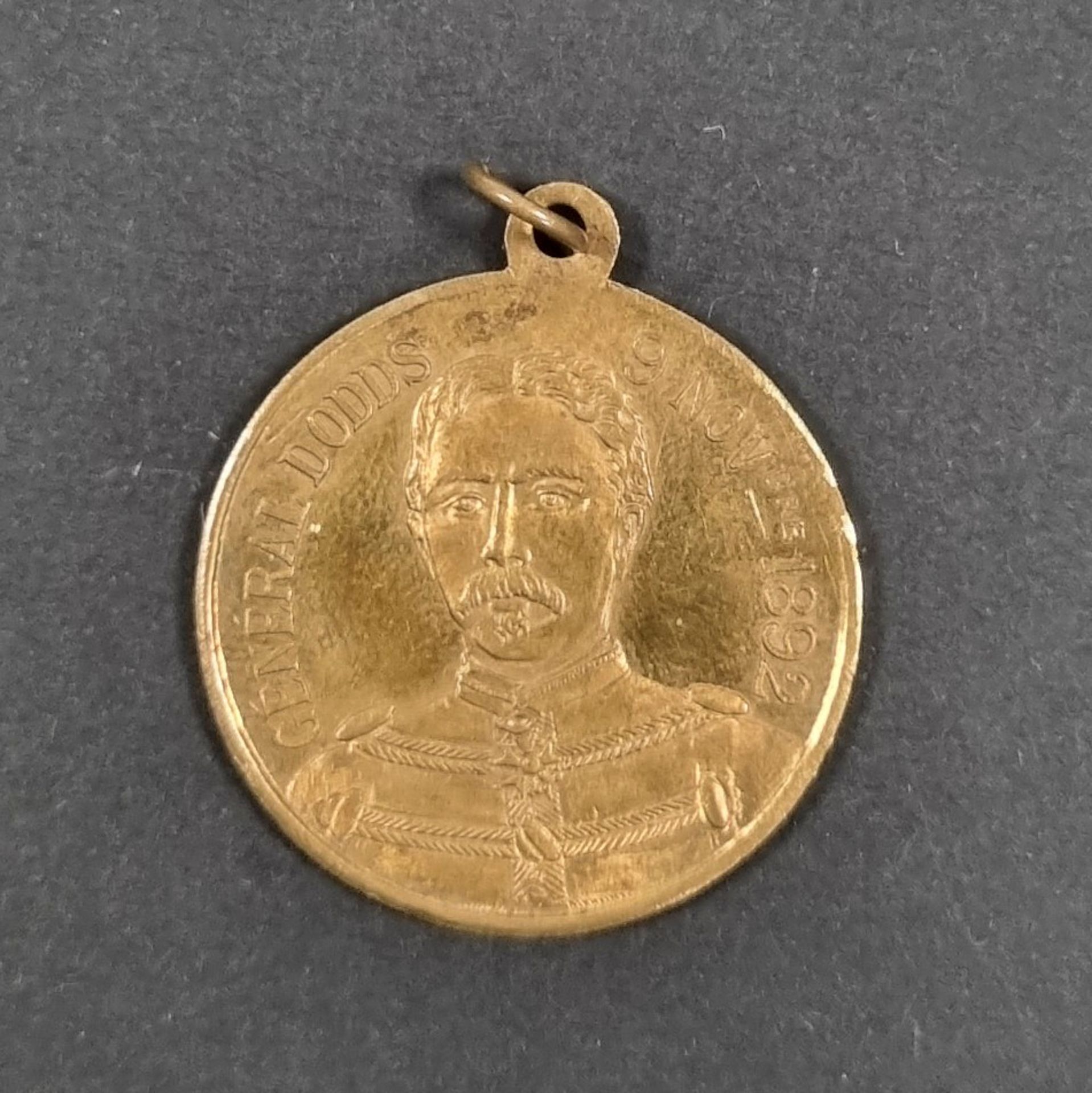 Null 法国
DODDS将军纪念章（1892年） 
黄铜材质。 
31 x 27 mm
A.B.E.