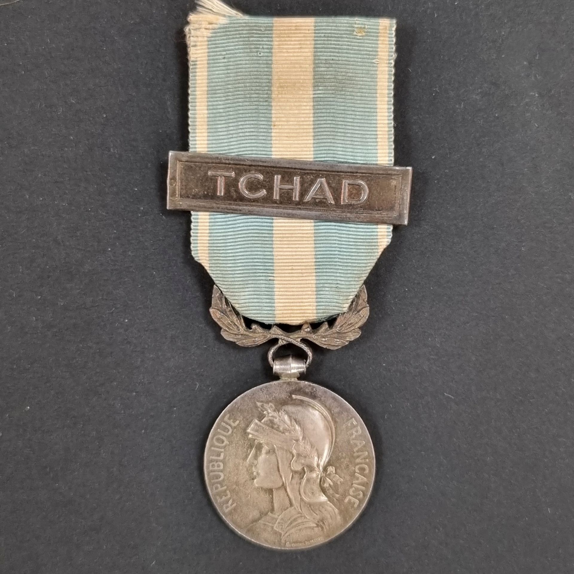 Null FRANCIA 
MEDALLA COLONIAL
Medalla colonial del 1er tipo.
Ficha de plata de &hellip;