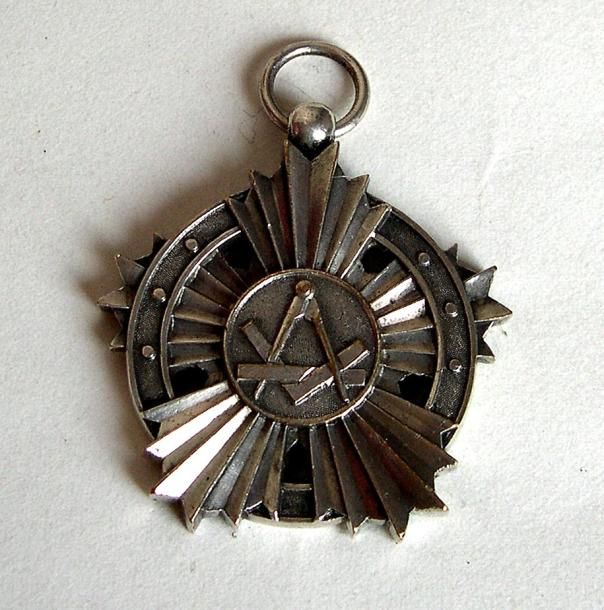 Null Médaille de la loge "le Travail" à l'Orient de Remiremont en bronze argenté&hellip;
