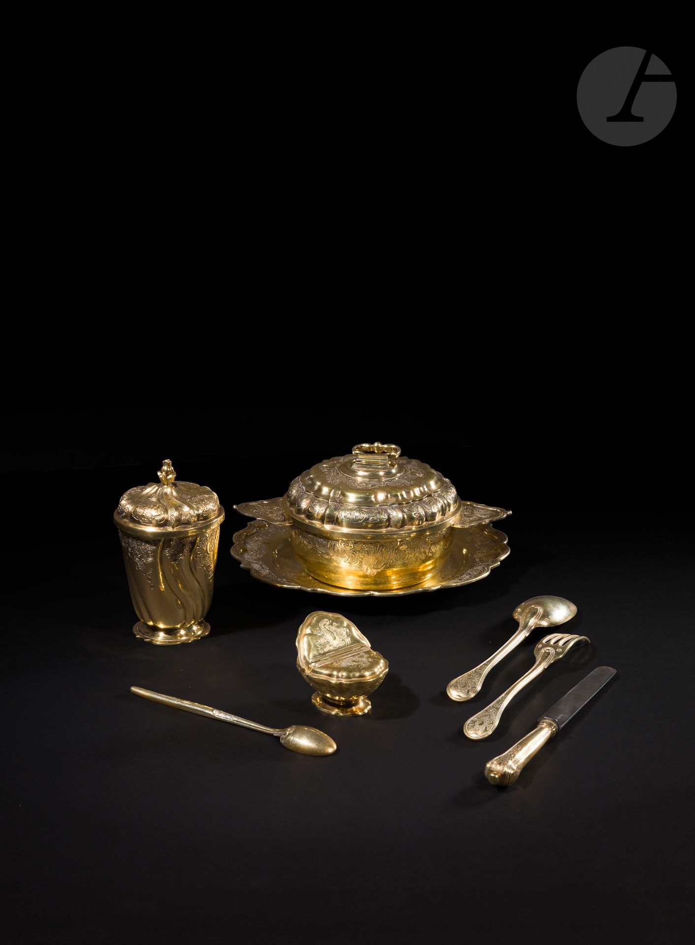 Null AUGSBOURG 1743
Nécessaire d’accouchée en argent doré composé d’une petite é&hellip;