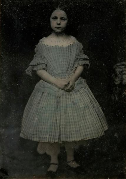 Null Photographe non identifié 

Fillette, c. 1860. 

Ambrotype d'époque rehauss&hellip;