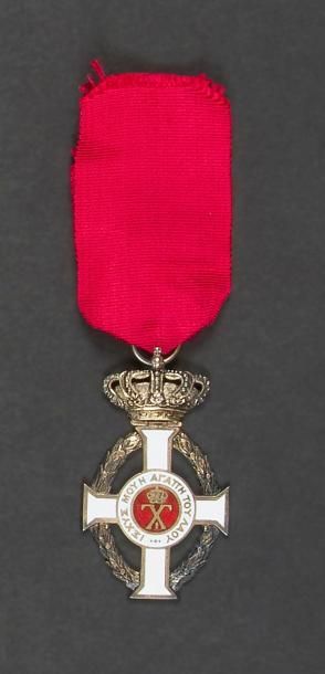 Null GRÈCE
ORDRE ROYAL DE SAINT GEORGES, créé en 1915. 
Étoile de chevalier. 
Ve&hellip;