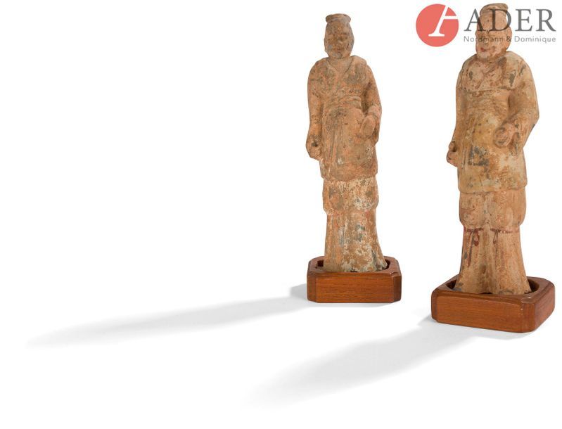 Null CHINE - Époque TANG (618-907)
Deux statuettes de guerriers en terre cuite e&hellip;