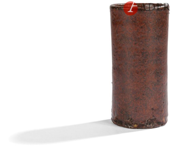 Null JAPON - Fin Époque EDO (1603 - 1868)
Pot cylindrique en grès émaillé brun n&hellip;