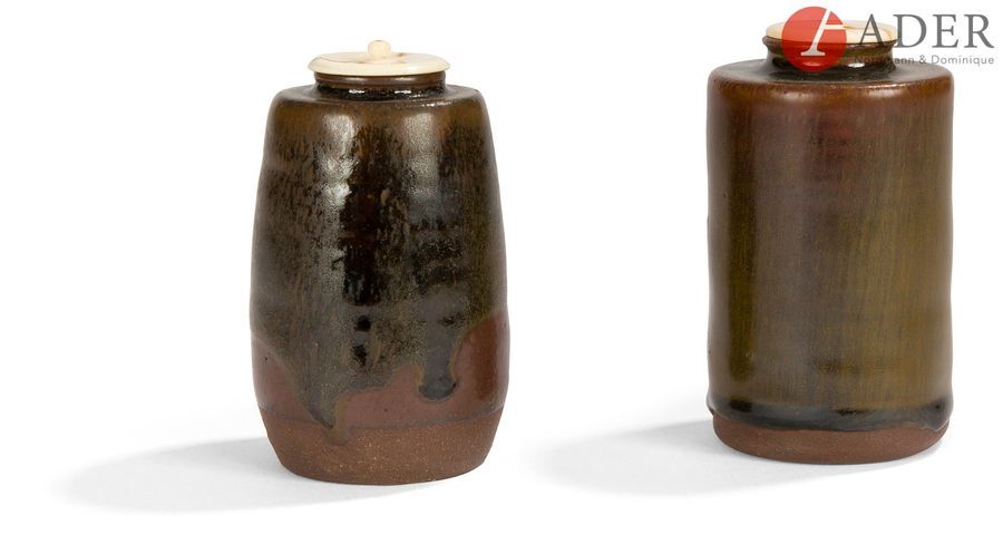 Null JAPON - XIXe siècle
Deux chaïre, l’un légèrement ovoïde en grès émaillé bru&hellip;