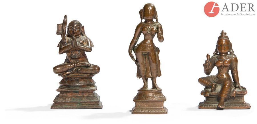 Null INDE - XVIIIe/XIXe siècle
Ensemble de trois petites statuettes en bronze à &hellip;