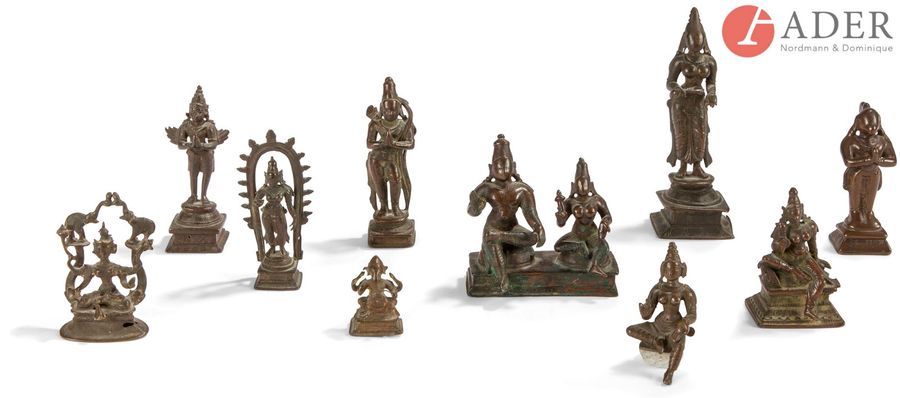 Null INDE - XIXe siècle
Ensemble de dix petites statuettes en bronze à patine br&hellip;