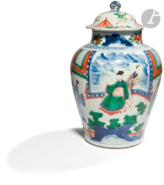 Null CHINE - XVIIe siècle
Potiche couverte balustre en porcelaine à décor émaill&hellip;