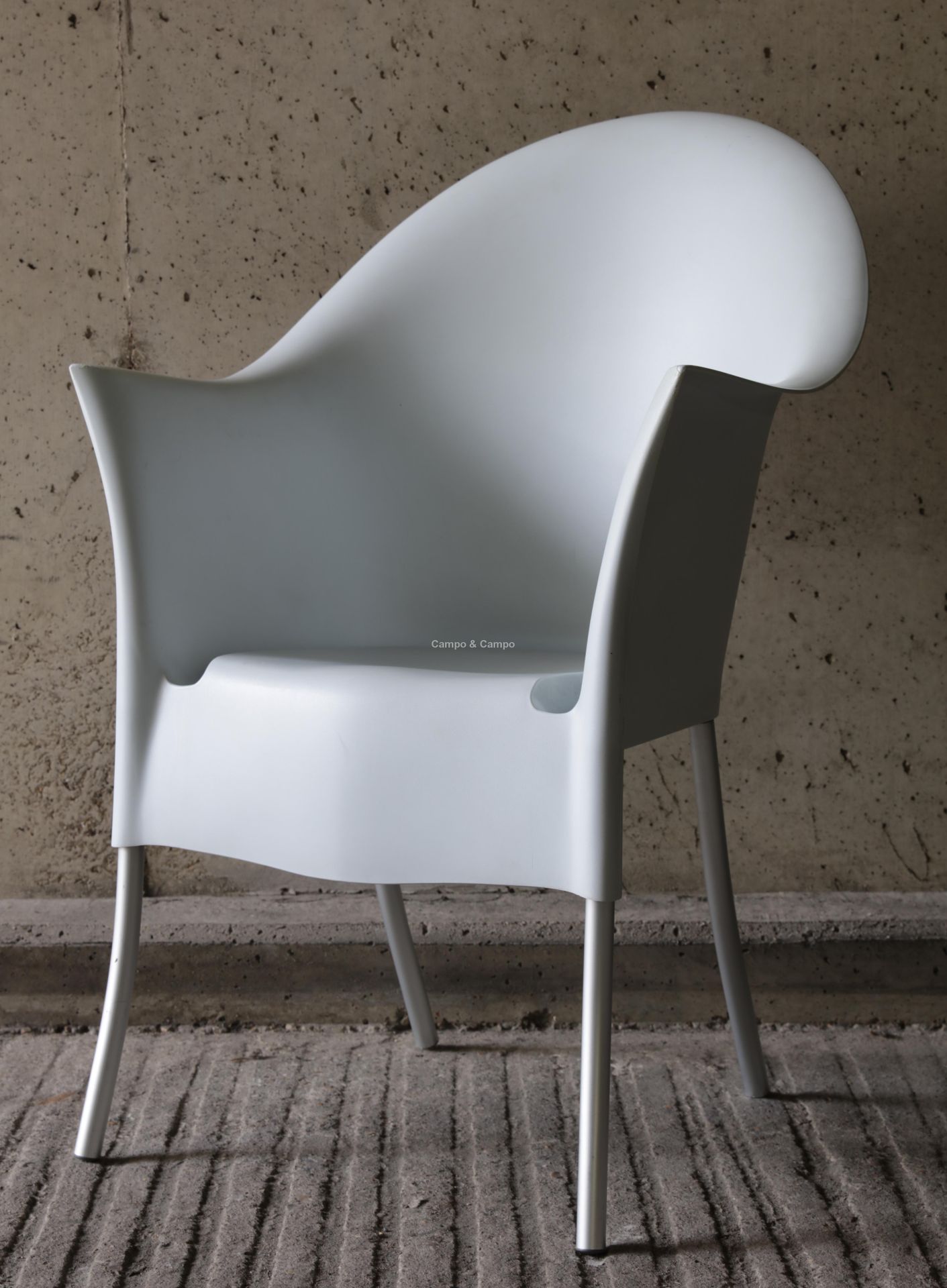 VARIA Chaise 'Lord Yo' par Starck Philippe pour Kartell
'Lord Yo' stoel door Sta&hellip;