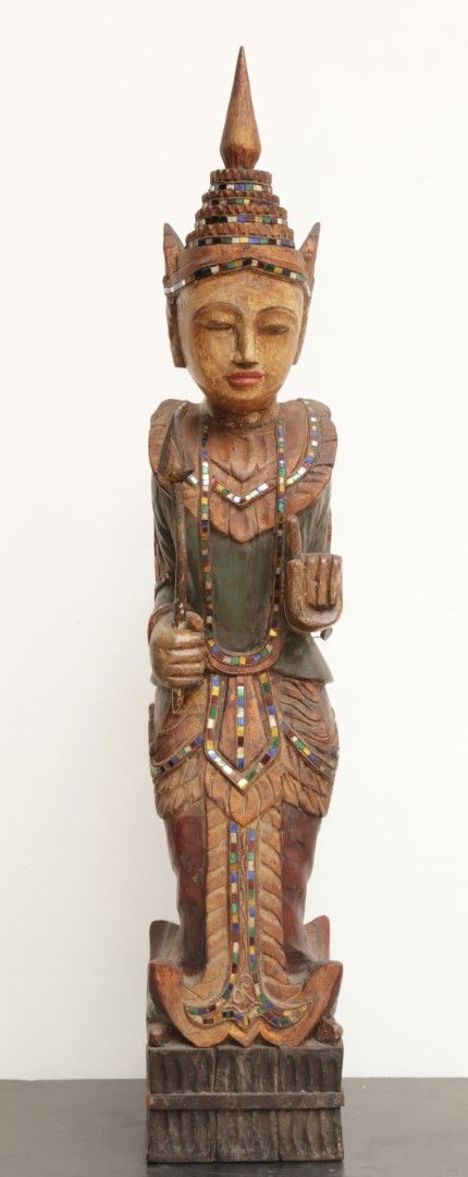 POORTWACHTER HOUT Sculpture en bois représentant un gardien. Asie de l'Est
Houte&hellip;