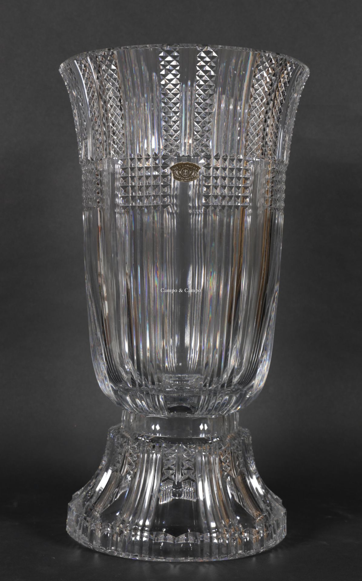 VARIA Vase sur base assortie en cristal clair du Val Saint Lambert
Val Saint Lam&hellip;