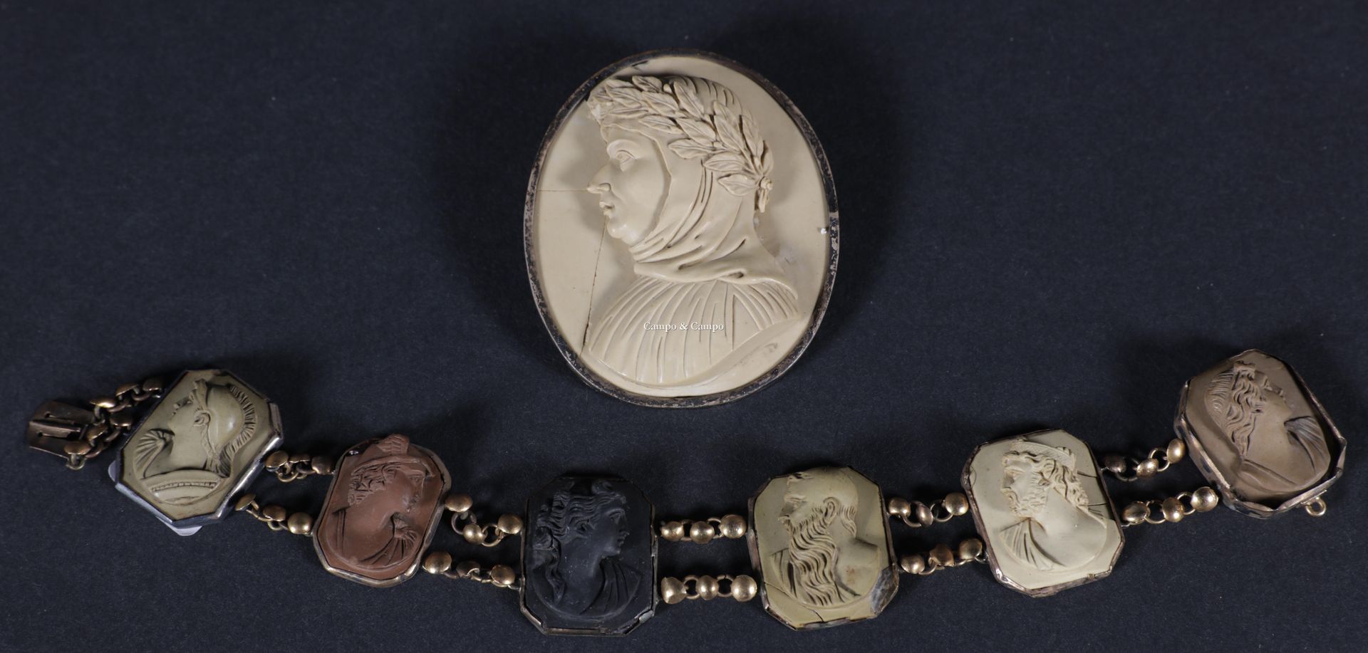 VARIA Bracelet composé de six camées représentant des dieux grecs et d'une broch&hellip;