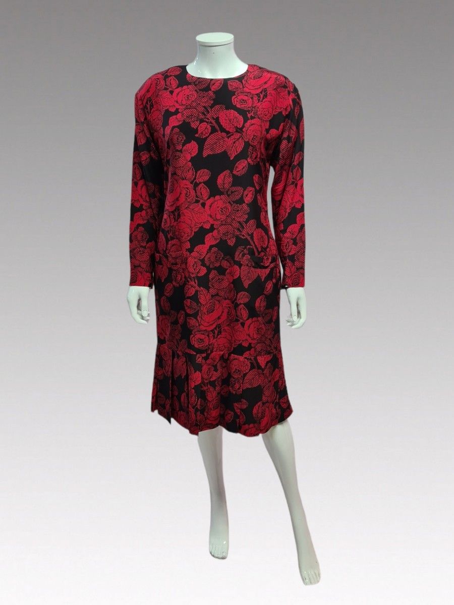 Null Christian DIOR Boutique - Black silk dress with red rose print, round neckl&hellip;