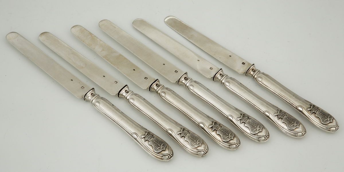 Null SET OF 6 FRUIT KNIVES in silver and mounted in Minerve silver 950 Millièmes&hellip;