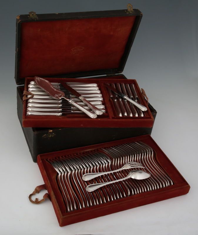 Null SET OF COUVERTS AND KNIVES FOR EIGHT PEOPLE 78 PIECES in Minerva silver 950&hellip;