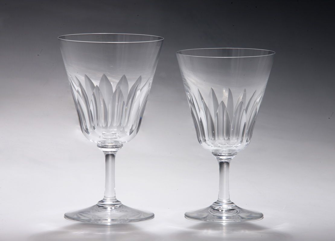 Null BACCARAT - COTE D'AZUR MODEL - 27件玻璃系列切割水晶制品

- 15个水杯--高15厘米（2个饮水杯上有一个缺口）

&hellip;