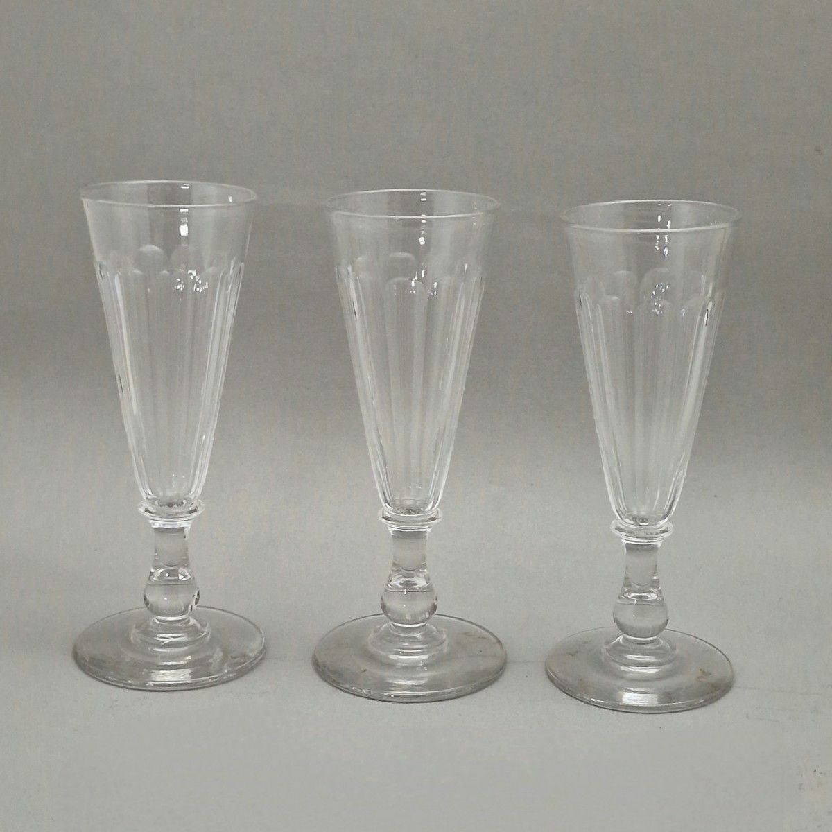 Null BACCARAT (?) - 6 white cut crystal CHAMPAGNE FLUTES of the end of the XIXth&hellip;