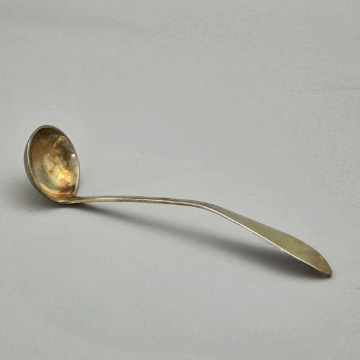 Null 帝国时期的950 Millièmes vermeil Moutarde勺子 
标记为1809-1819省 
P.16 g 
长：12厘米 
BE (暗&hellip;