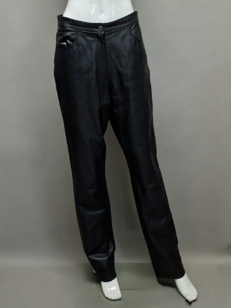 Null GIOVANNI - 裤子尺寸42，黑色皮革
瑕疵（小的污点和摩擦）。