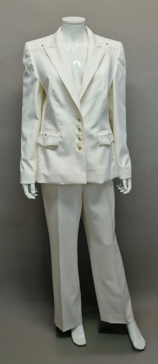 Null ESCADA - TAILLEUR PANTALON Taille 38, en coton blanc rehaussé de perles et &hellip;