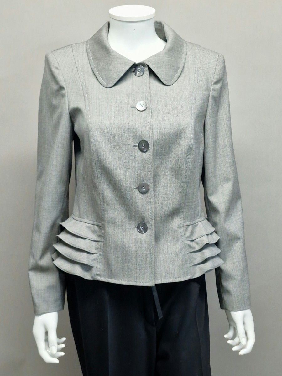 Null ESCADA - 38号灰色带褶皱的羊毛夹克衫
BSC