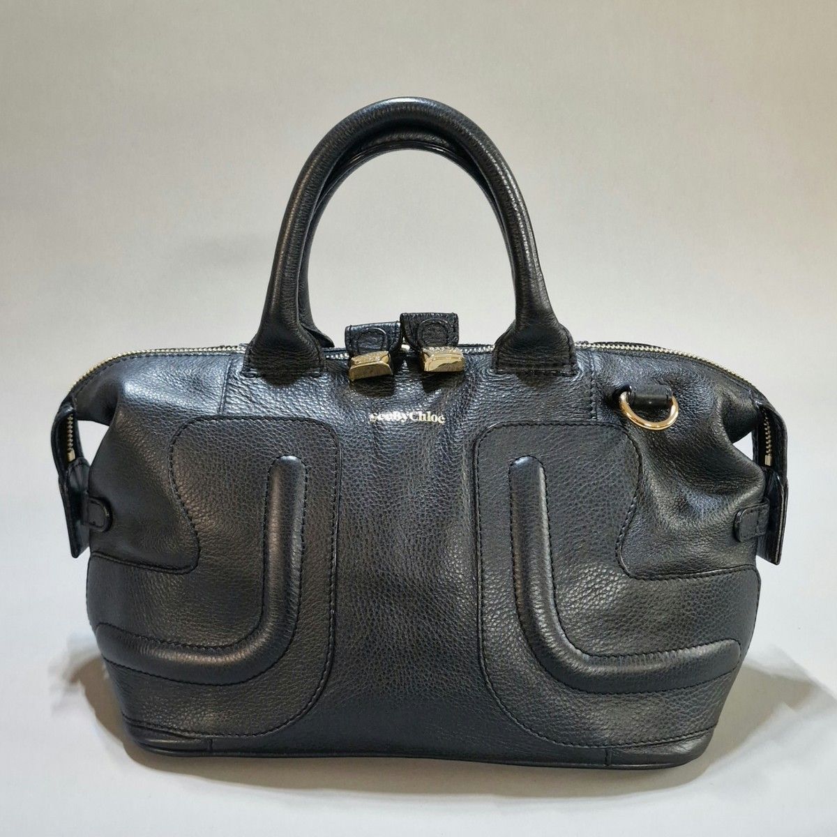 Null SEE BY CHLOE - SMALL BAG 35 cm in black leather with zipper closure
TBE
