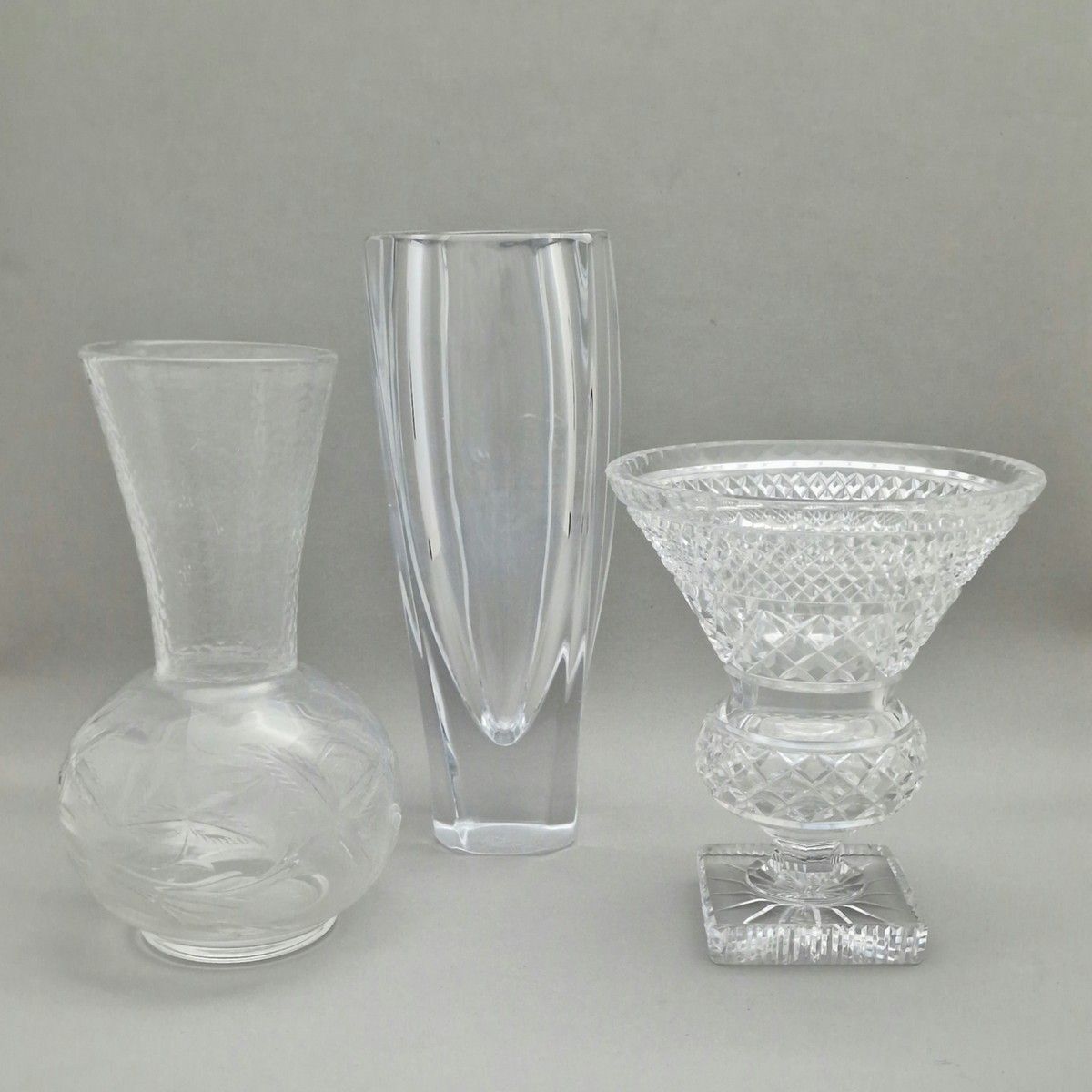 Null 3 VASES de la seconde Moitié du XXème Siècle en cristal taillé
- 1 VASE MED&hellip;