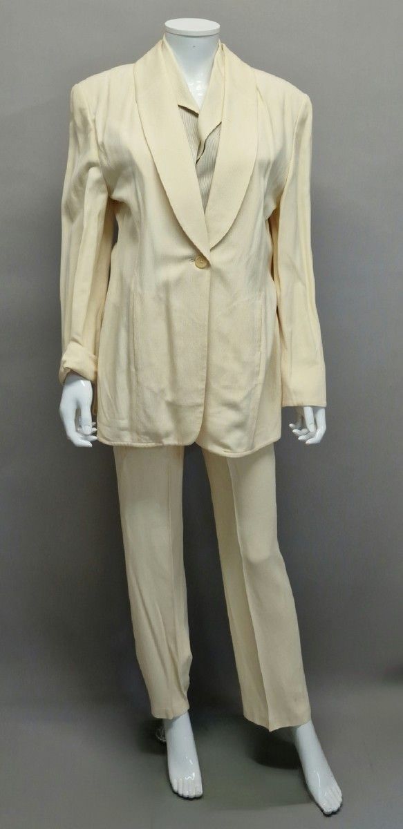 Null CERUTTI 1881 - 黄色和灰色棉质长裤三件套
外套尺寸38，马甲尺寸40，长裤尺寸36。 
EM (手臂下有污点和发黄)