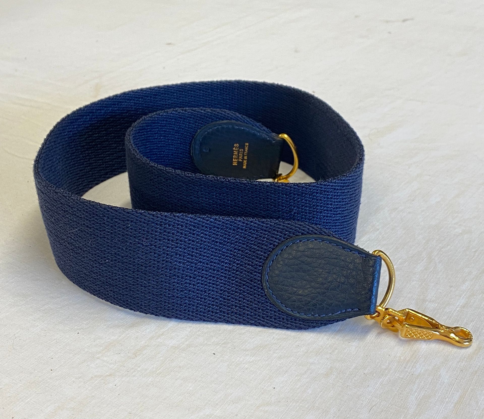 HERMES Paris made in France - BANDOULIERE STRAP in navy …