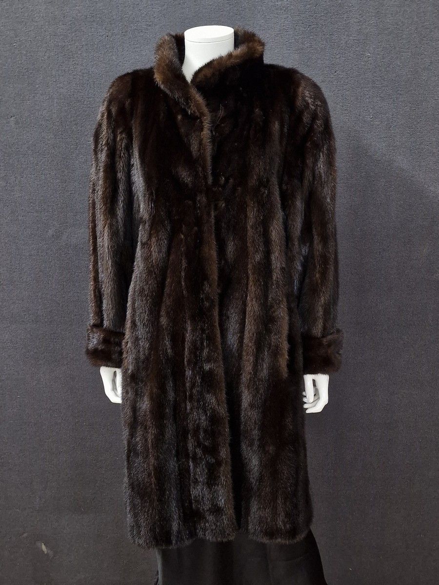 Null ANONYMOUS - Women's dark mink coat 
TBE