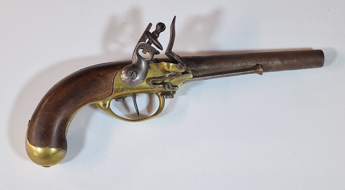 Null Pistolet d'arçon modèle 1777, du 1er type
Canon rond à méplats au tonnerre &hellip;