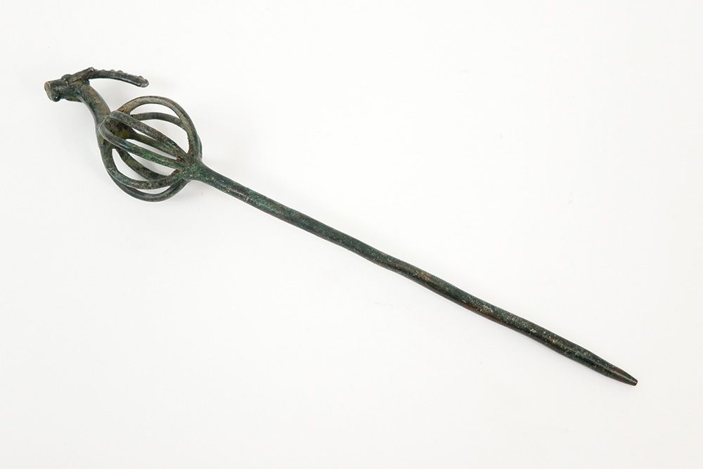 Null OUD-PERZIË - LURISTAN CULTURE - ca 1000 tot 700 BC zeldzame bronze pin with&hellip;